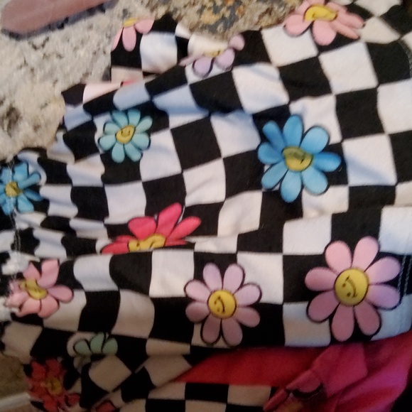 Set - Picture 1 of 1